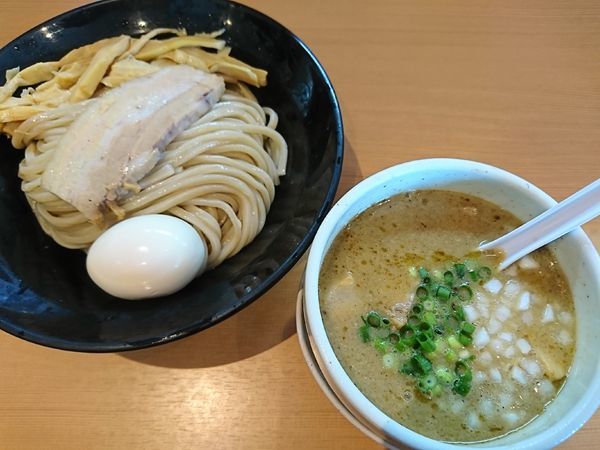 「つけめん+特のせ(1080円)」@麺堂 稲葉の写真