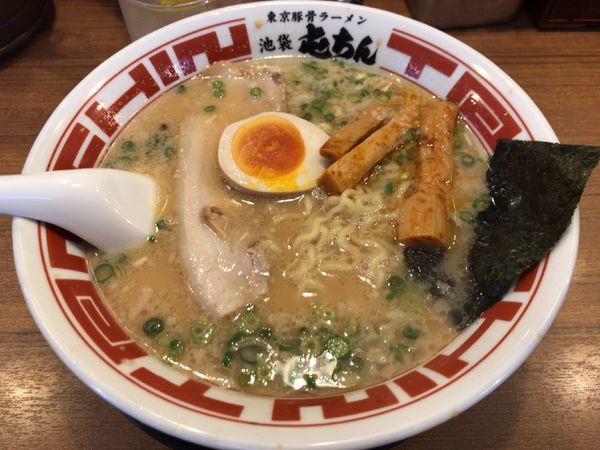 「東京豚骨ラーメン」@屯ちん 池袋西口店の写真