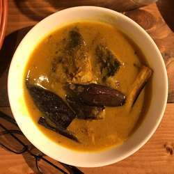 ナスと魚のカレー　Begun Fish Curry
