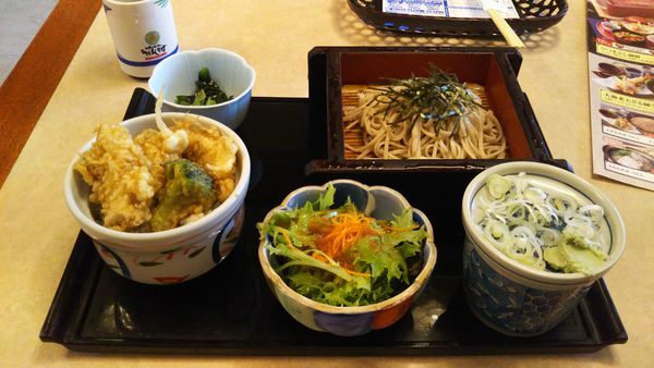 「ミニとり天丼ランチ」@すぎのや本陣 牛久インター店の写真