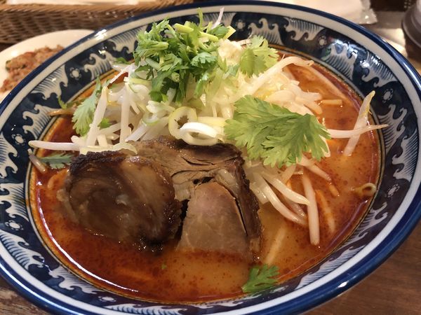 「トムヤムラーメン（チャーシュー）」@ティーヌン 赤坂店の写真