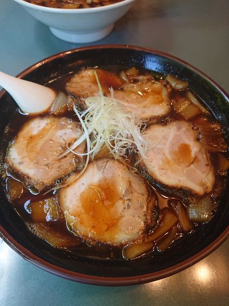「アリランチャーシュー麺１２００円」@八平の食堂の写真