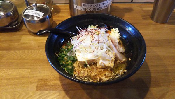 「（期間限定）  ピリ辛冷奴和えそば　並盛」@つけめん・まぜそば むじゃきの写真