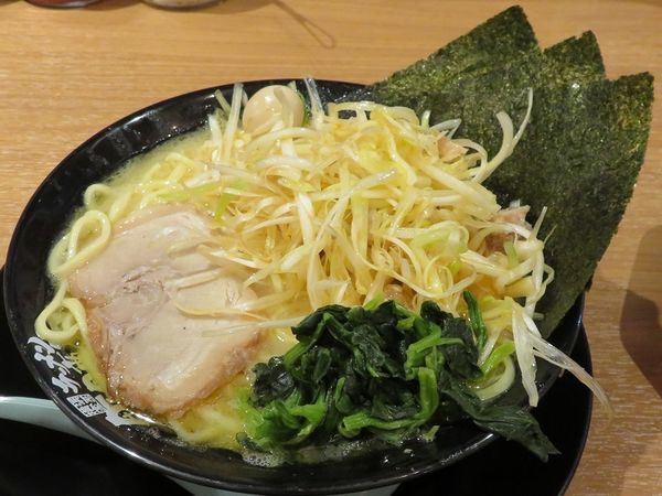 「塩ネギラーメン」@町田商店 秦野店の写真