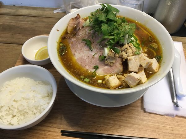 「ブラウンオニオンオリジナルカレーラーメン」@ブラウンオニオンカレーファクトリーの写真