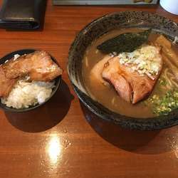 魚介豚骨  チャーシュー1枚増し  白ごはん