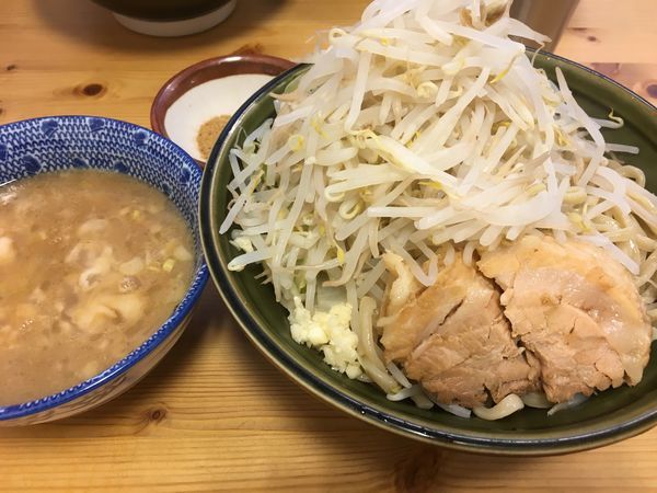 「つけ麺（ﾔｻｲﾏｼ ﾆﾝﾆｸｽｸﾅﾒ 魚粉）」@ハイパーファットンの写真