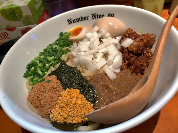 「油そば＋味玉」@麺Dining Number Nine 09の写真