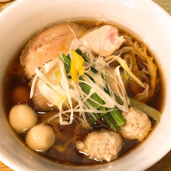 「特製中華そば (醤油) 平打ち麺 ¥980」@中華蕎麦 はざまの写真