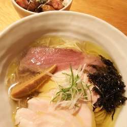 塩らぁ麺＋鶏むねチャーシュー＋イベリコ豚チャーシューご飯