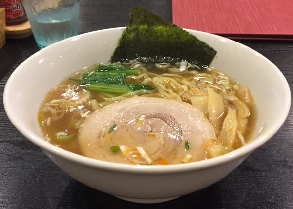 「佐野ラーメン(しょうゆ・ふつう)745円」@佐野ラーメン・佐野黒から揚げ 進ちゃんの写真