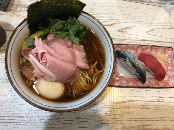 「特製醤油ラーメン」@中華そば 四つ葉の写真