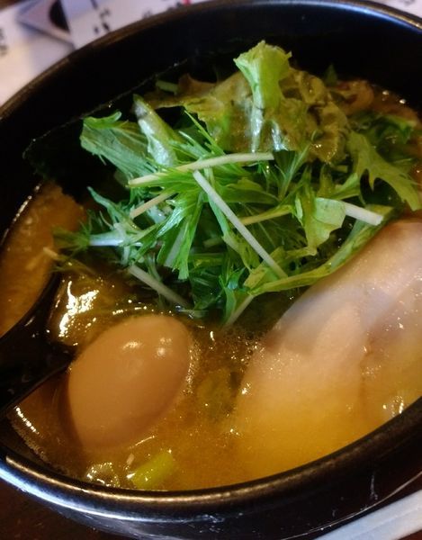 「元祖鶏そば750円＋トッピング味玉100円」@鶏そば ひでよしの写真