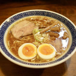 中華そば 並…700円＋半熟たまご…100円