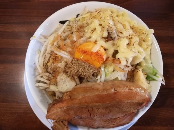 「男気まぜカレー（大盛）＋炙りチーズ」@まるはち 春日井店の写真