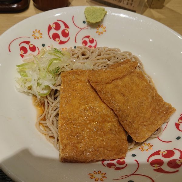 「冷やしきつね430円」@いろり庵きらく 市川店の写真