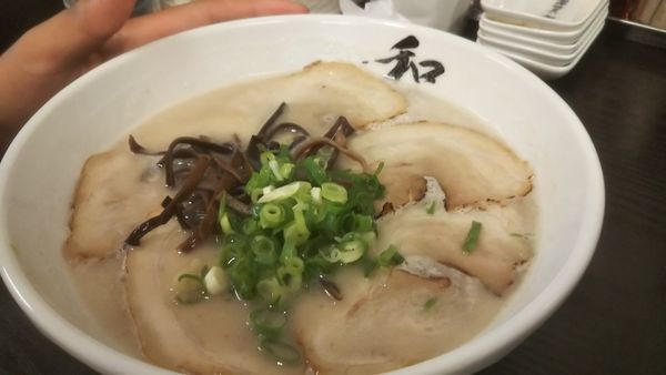 「あぐー豚ラーメン（チャーシュー）」@和田党 広島駅前の写真