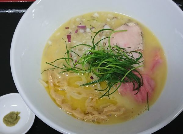 「埼玉県産軍鶏の濃厚中華そば ￥979」@中華そば輝羅 from SR7 埼玉フードフェスティバルの写真
