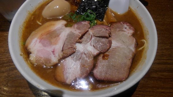 「特製うめやそば中盛」@中華そば うめやの写真