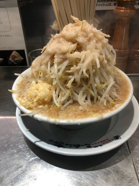 「ラーメン小＋全マシマシ」@らーめん大 竹ノ塚店の写真