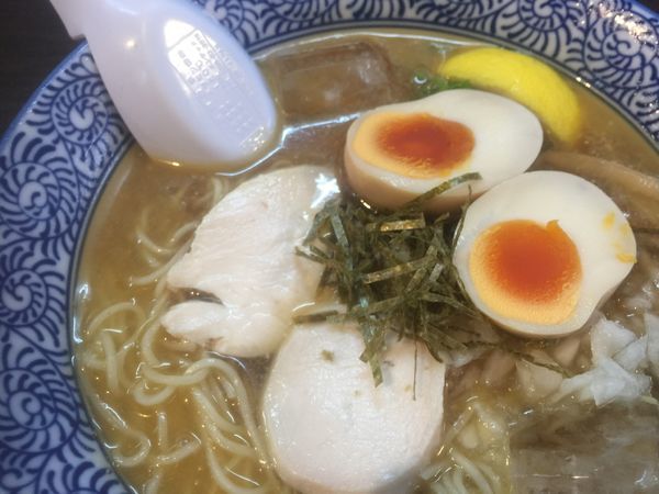 「濃厚味玉鶏白湯」@麺匠なべすけの写真