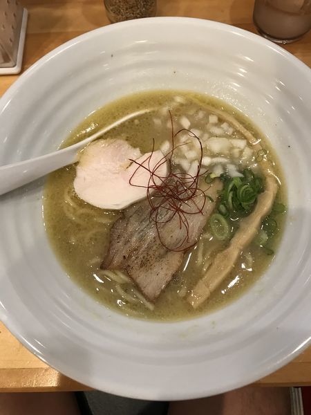 「鶏煮込みそば塩（¥780）」@鶏そば 小箱の写真