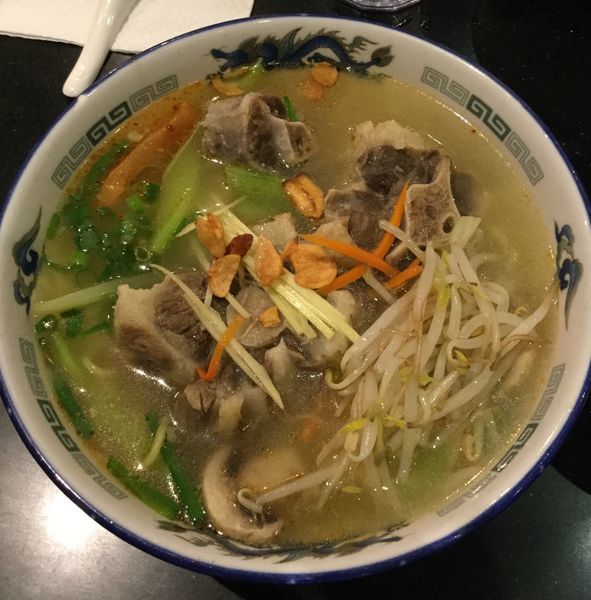 「オックステールラーメン 塩 ＄19.9（税/チップ別）」@ラーメンなかむらの写真