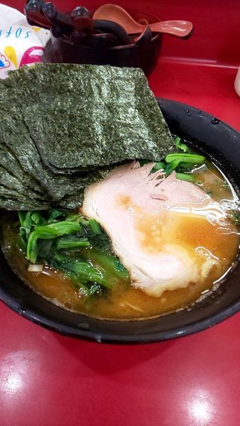 「並麺少な目＋青菜」@杉田家 千葉祐光店の写真