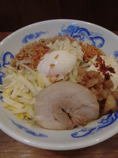 「まぜそば　玉子あり」@ジャンクガレッジ 森下店の写真