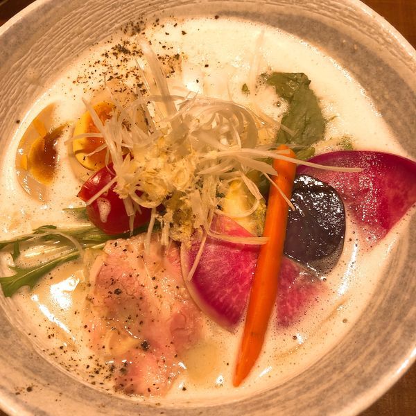 「鶏白湯らーめん ¥880＋味玉 ¥100」@麺処 竹川の写真