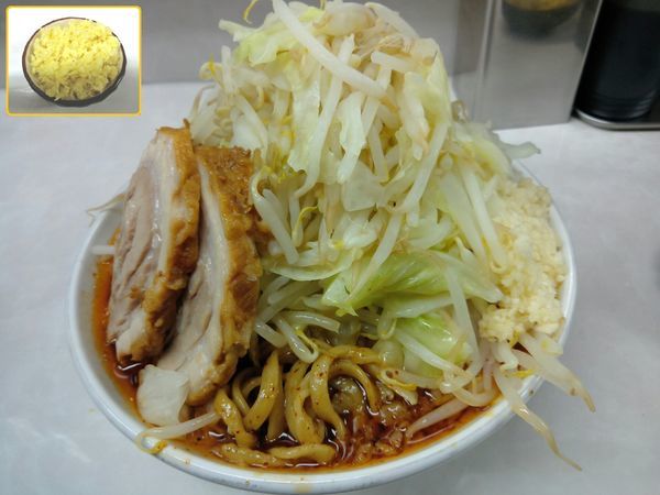 「ラーメン￥850・辛い￥100・ショウガ ￥50」@魔人豚の写真