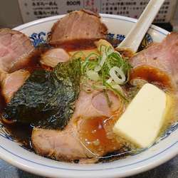 チャーシューめん(しょうゆ、TOPバター)
