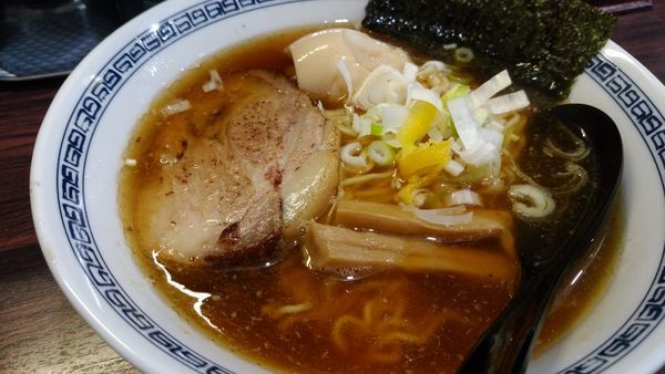 「らーめん」@中華そば 新の写真