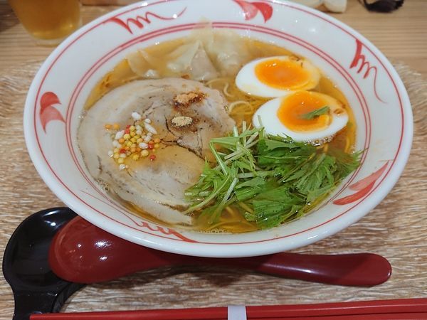 「尾鷲えびしおラーメン」@尾鷲しおラーメン モクモクしお学舎の写真