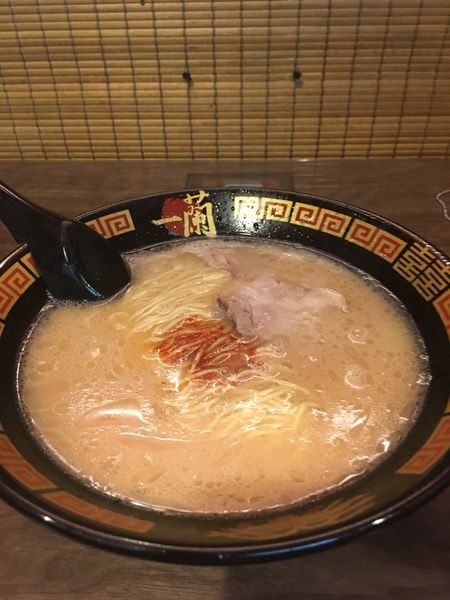 「ラーメン890円」@一蘭 福岡空港店の写真