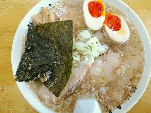 「しおらーめん＋味玉＋チャーシュー」@青竹手打ちラーメン 麺や大山の写真
