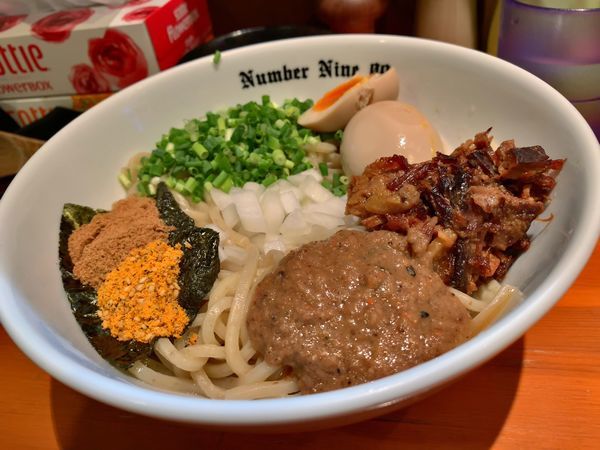 「油そば＋味玉」@麺Dining Number Nine 09の写真