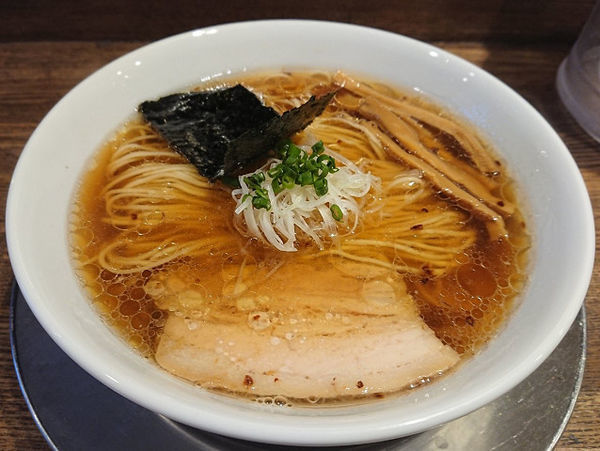 「醤油の旨味ソバ」@Tomboの写真