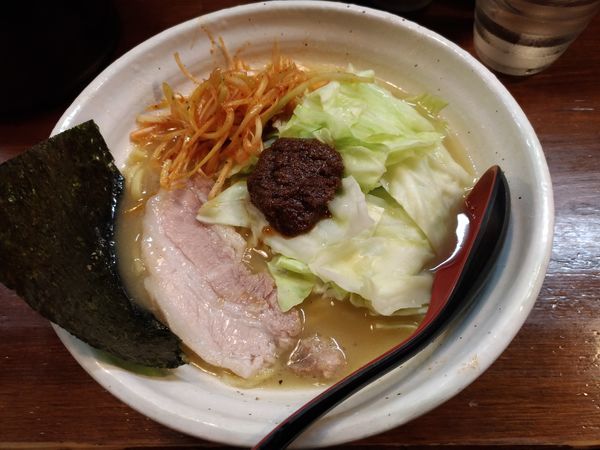 「熟成練り醤油らーめん」@『   』（無銘）の写真