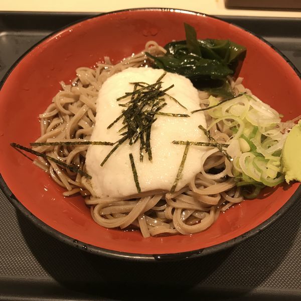 「冷しとろろ（￥420）」@名代 富士そば 池袋店の写真