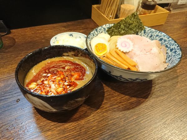 「ピリ辛6種のスパイスつけ麺 味玉 ねぎ トッピング」@麺処はなぶさの写真