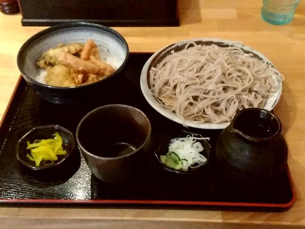 「野菜天丼もりそばセット(並盛)830円」@純手打蕎麦処 真人の写真
