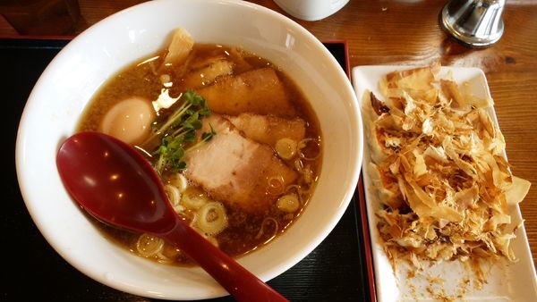 「味玉煮干し中華そば¥800-+卜三田餃子5個¥550-」@麺屋 鶴と亀の写真