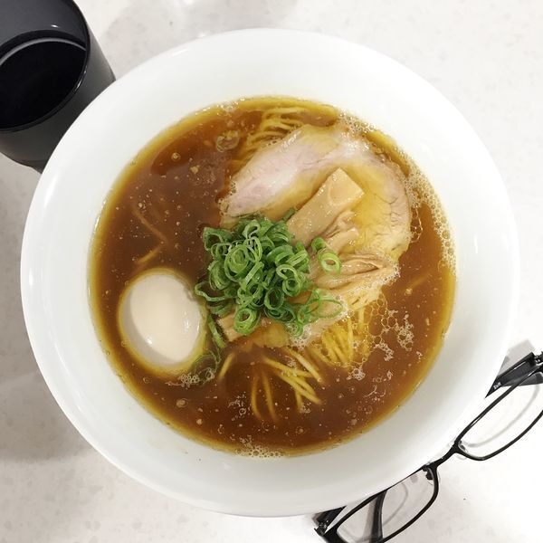 「醤油らぁ麺玉子入り」@ラーメン星印の写真