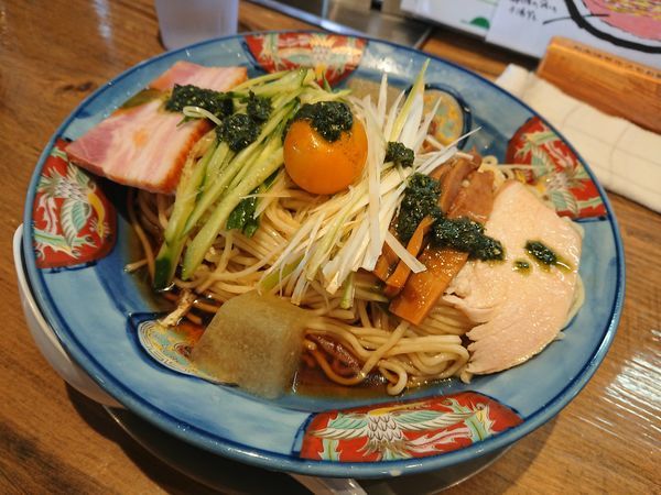 「限定 冷やし中華 大葉とバジルソース タイプA大 800円」@中華そば ひらこ屋 㐂ぼしの写真