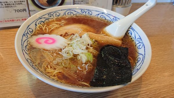 「中華そば醤油650円(込)＋Bセットチャーハン300円」@とりめんぼうの写真