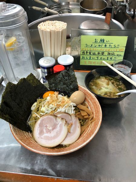 「ズワイ蟹味噌のまぜそば大盛り＋ワンタン2つ」@覆麺 智の写真