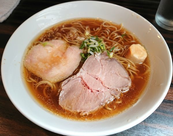 「鯵煮干し中華そば」@中華そば 梟の写真