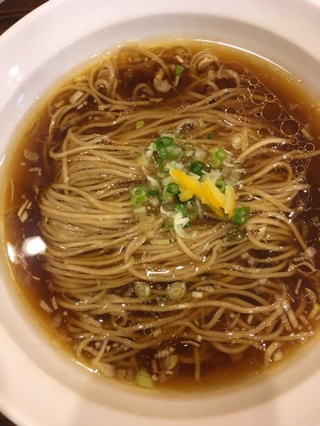 「かけそば 醤油」@おとなの塩sobaの写真