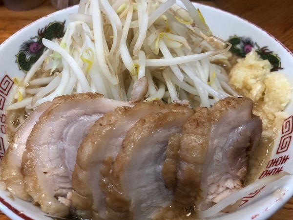 「小ぶた＋ニンニク」@ラーメン神豚 横須賀中央店の写真